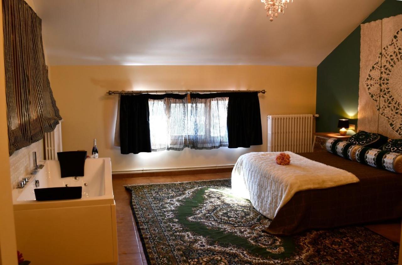 Hospederia Casa Martell Hotel Daroca Bagian luar foto